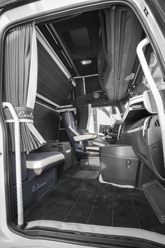Handcrafted high-quality Actros truck SEAT COVERS Mercedes ACTROS MP4 saloon cabin BEIGE mix complete set