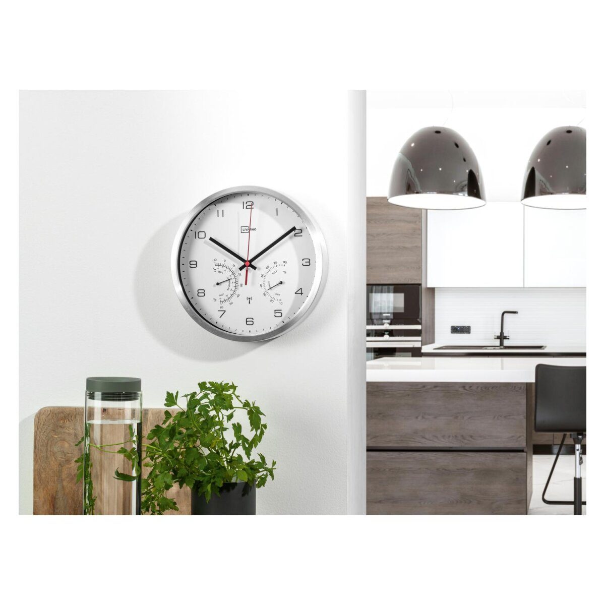 LIVARNO HOME Funk-Wanduhr aus Aluminium mit Thermometer und Hygrometer