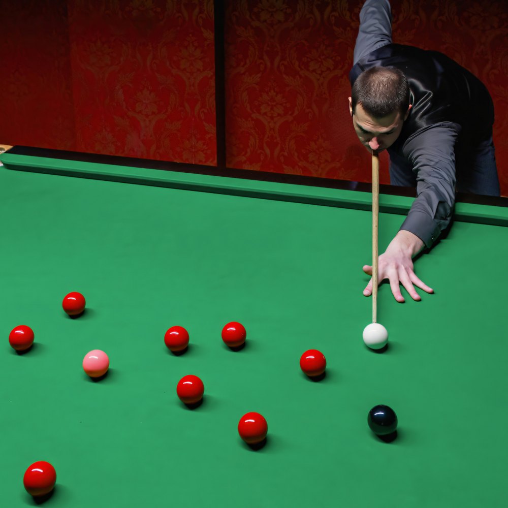 Snookerkeu poolkeu (1447,8 mm/540 g) met verlengstang en leren punt, aluminium behuizing en handdoek, biljartkeu, geschikt voor professionele pooltafels, bars, thuis, op kantoor