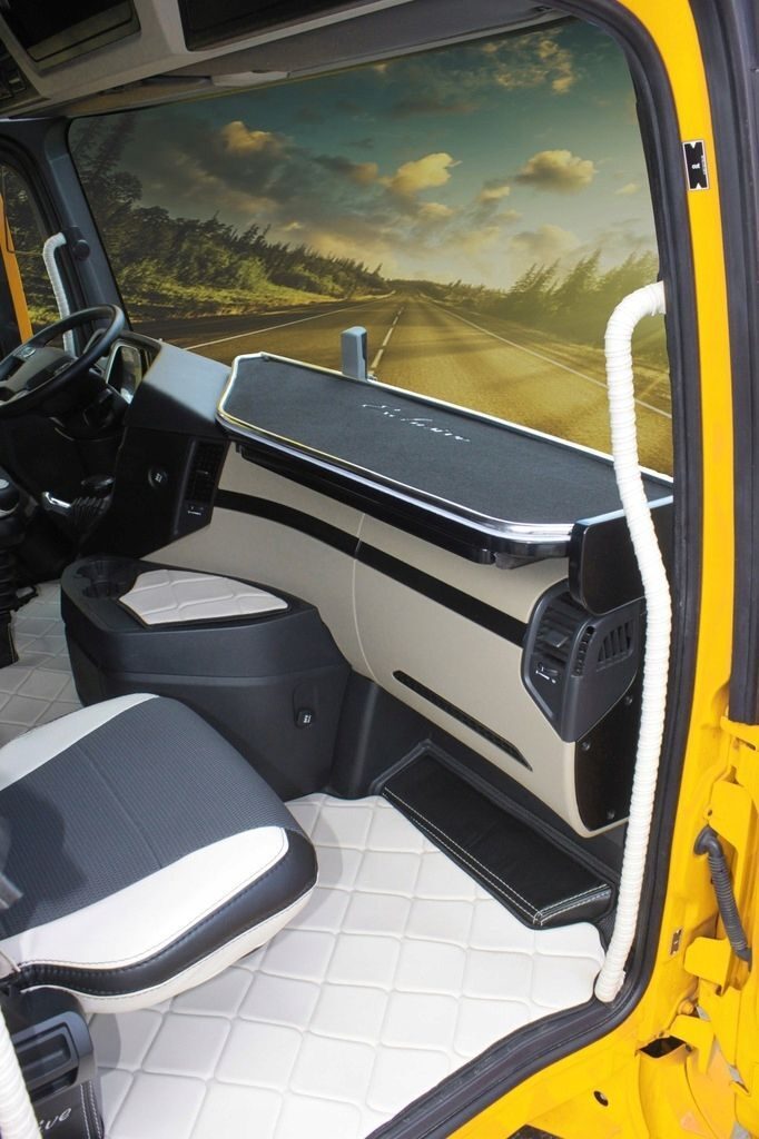 TV-REGAL Regal Arbeitstisch TIR MERCEDES ACTROS MP4 GROßES Set