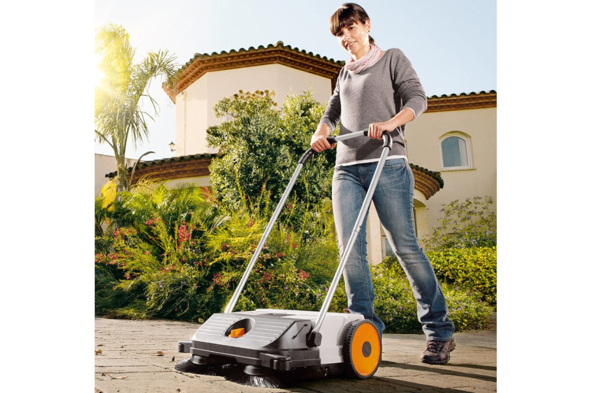 Stihl KG 550 Kehrmaschine (55 cm, 300 m²/h)