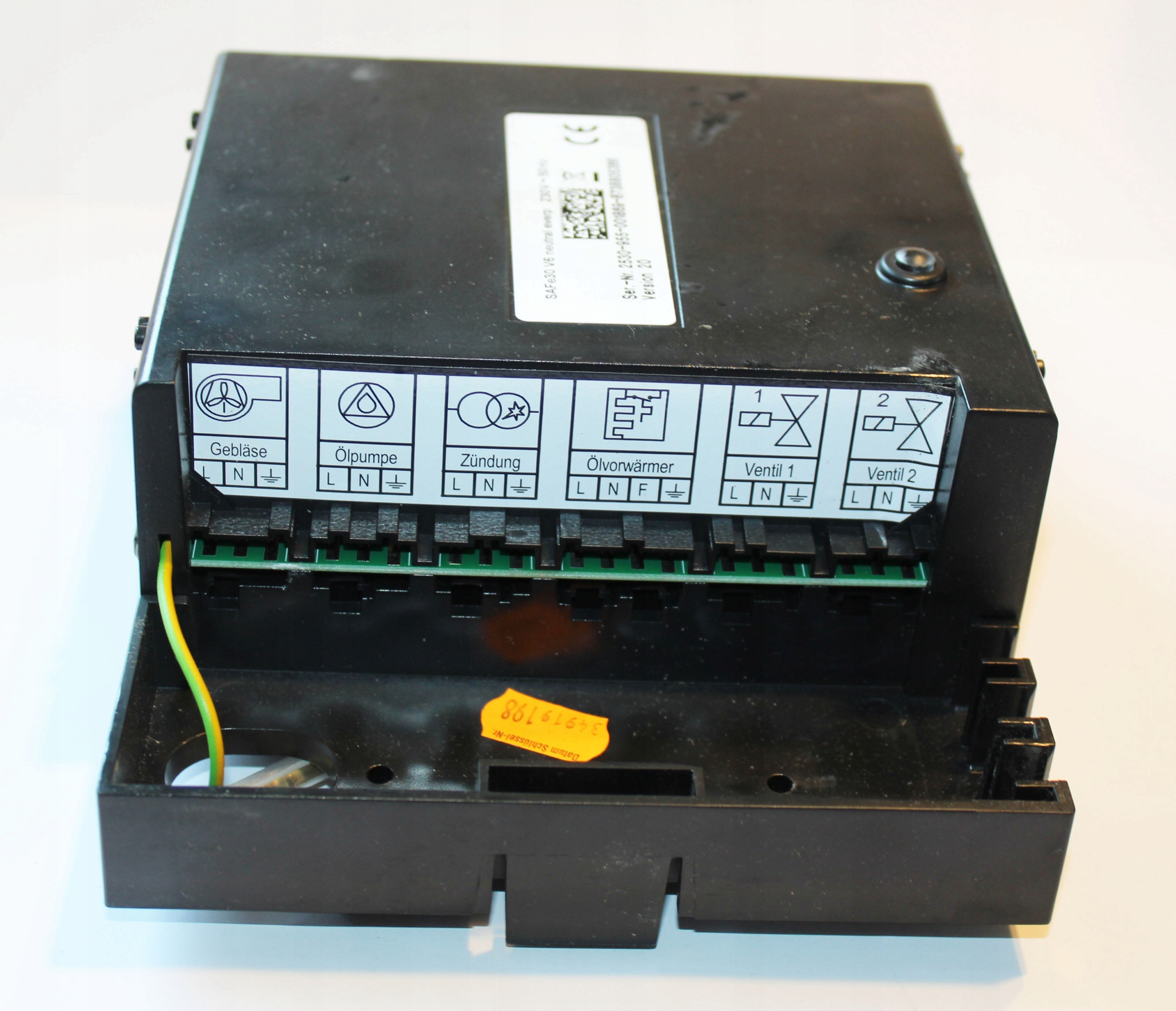 Calculateur de brûleur Buderus Sieger SAFe30 V6 8738805366 Calculateur de brûleur Buderus Sieger SAFe30 V6 8738805366