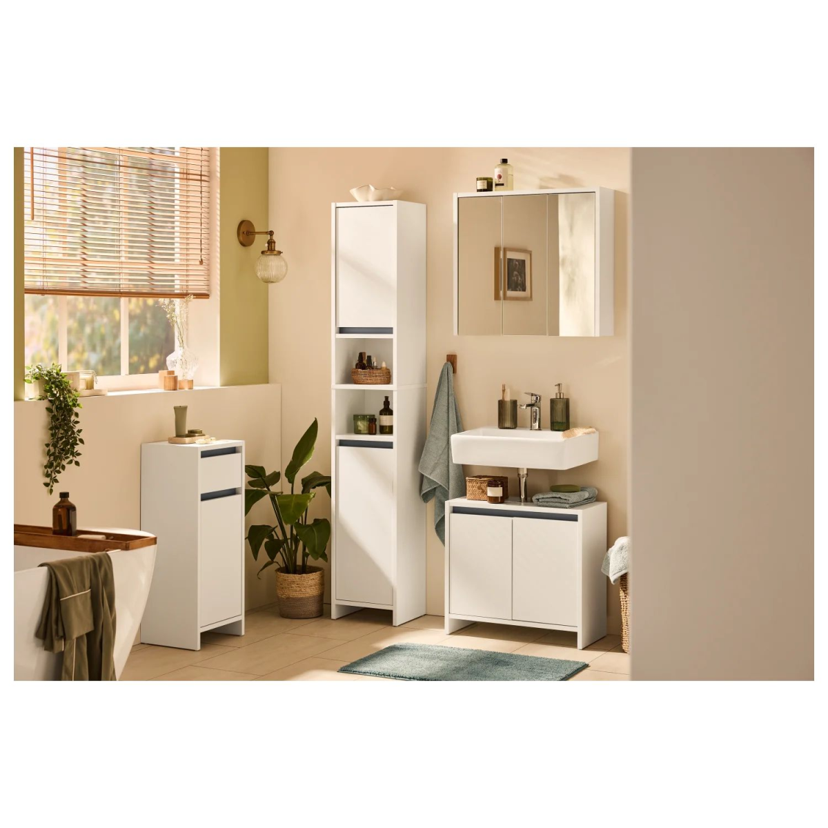LIVARNO HOME Armoire à miroir « Oslo », résistante aux rayures et facile à nettoyer
