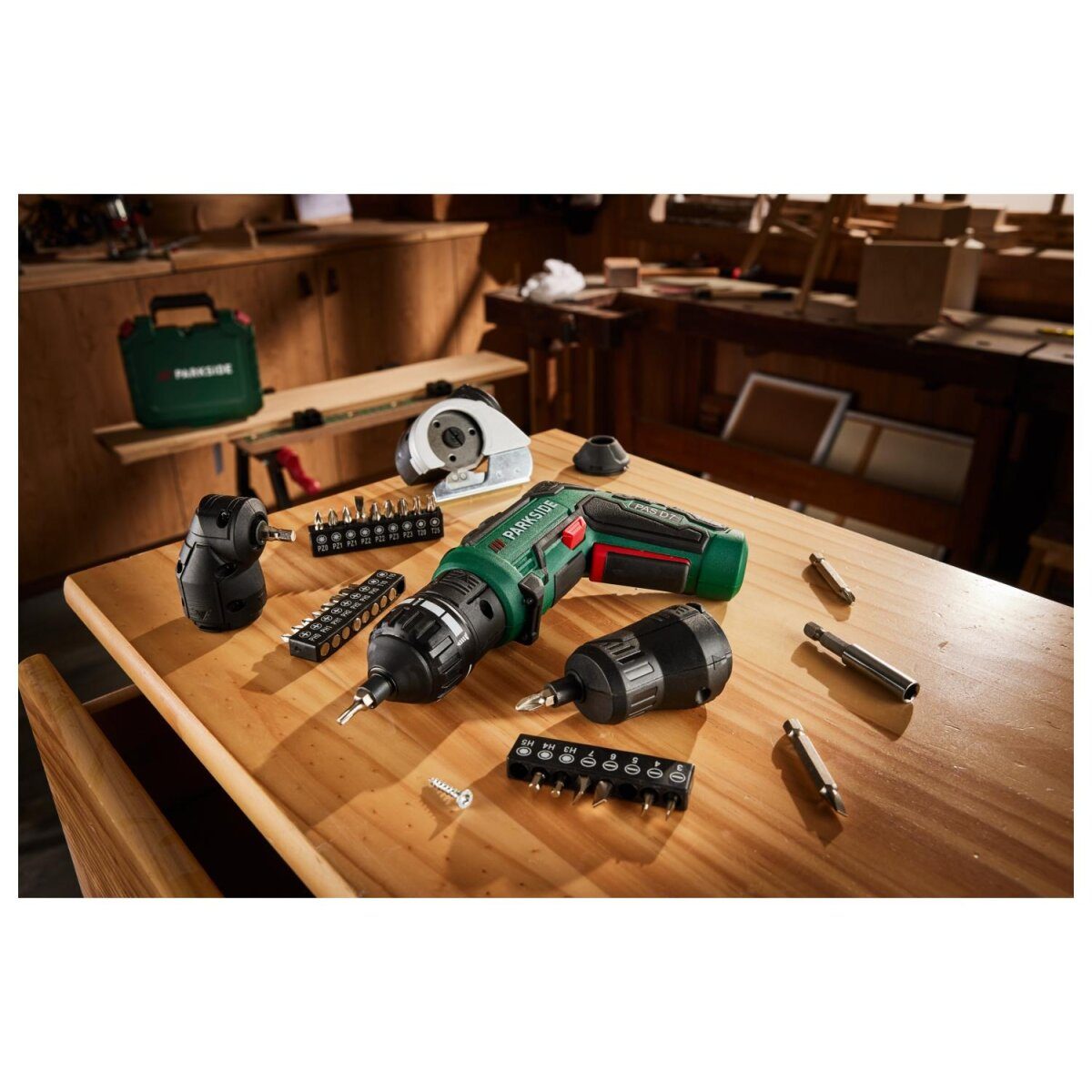 PARKSIDE® 4 V Akku-Schrauber PAS D7, mit Tauschaufsätzen und Bits