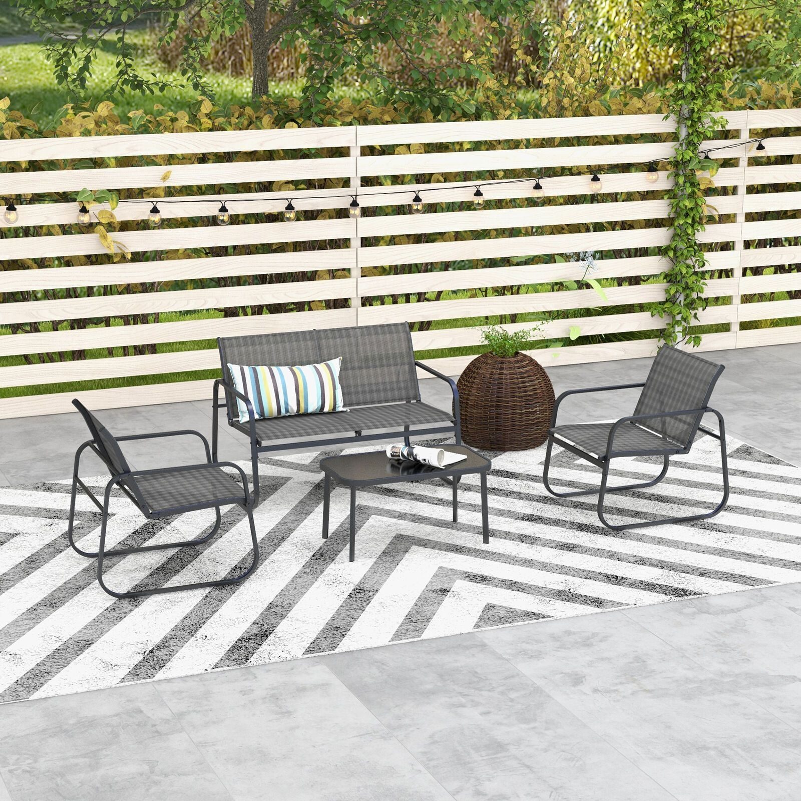 Salon de jardin 4 pièces avec chaises deux places et table basse
