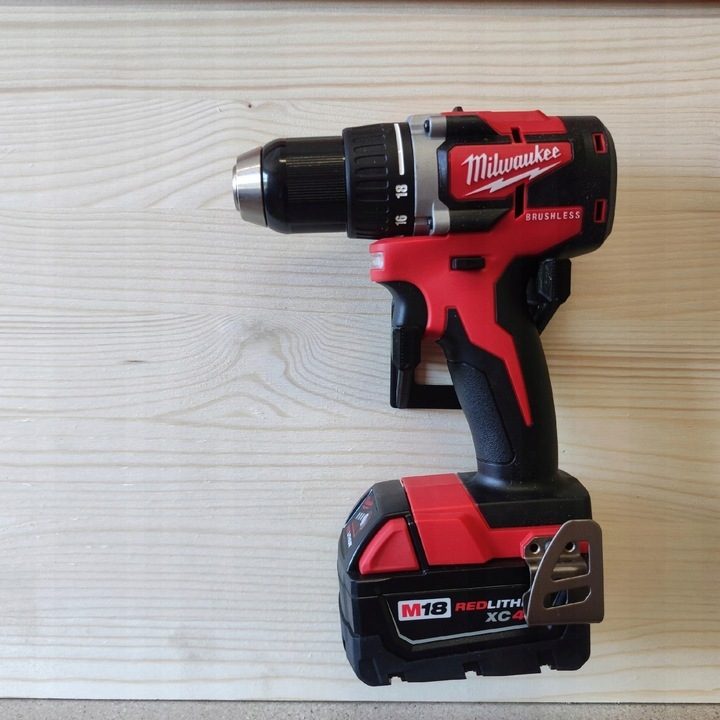 UNIVERSAL DEWALT MAKITA YATO etc. WERKZEUGHALTER Maschinenhalter zur Wandmontage