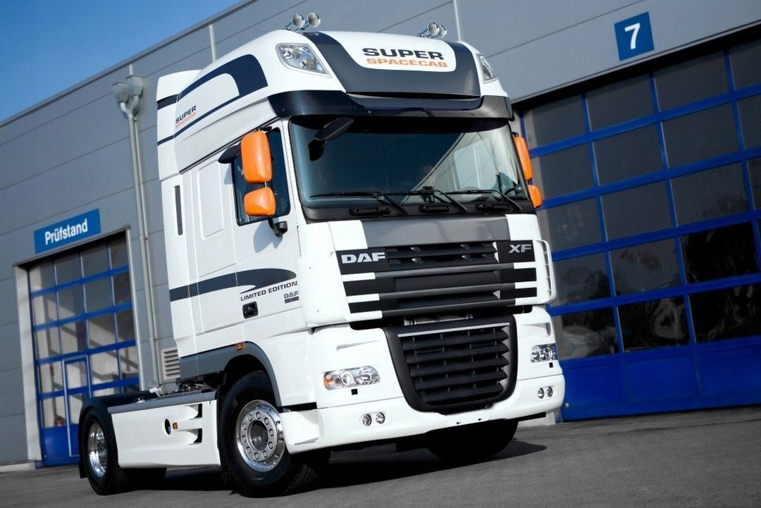 NAKLEJKA Napis na pojeździe DAF XF 105 95 NAKLEJKA LIMITED EDITION Zestaw 2