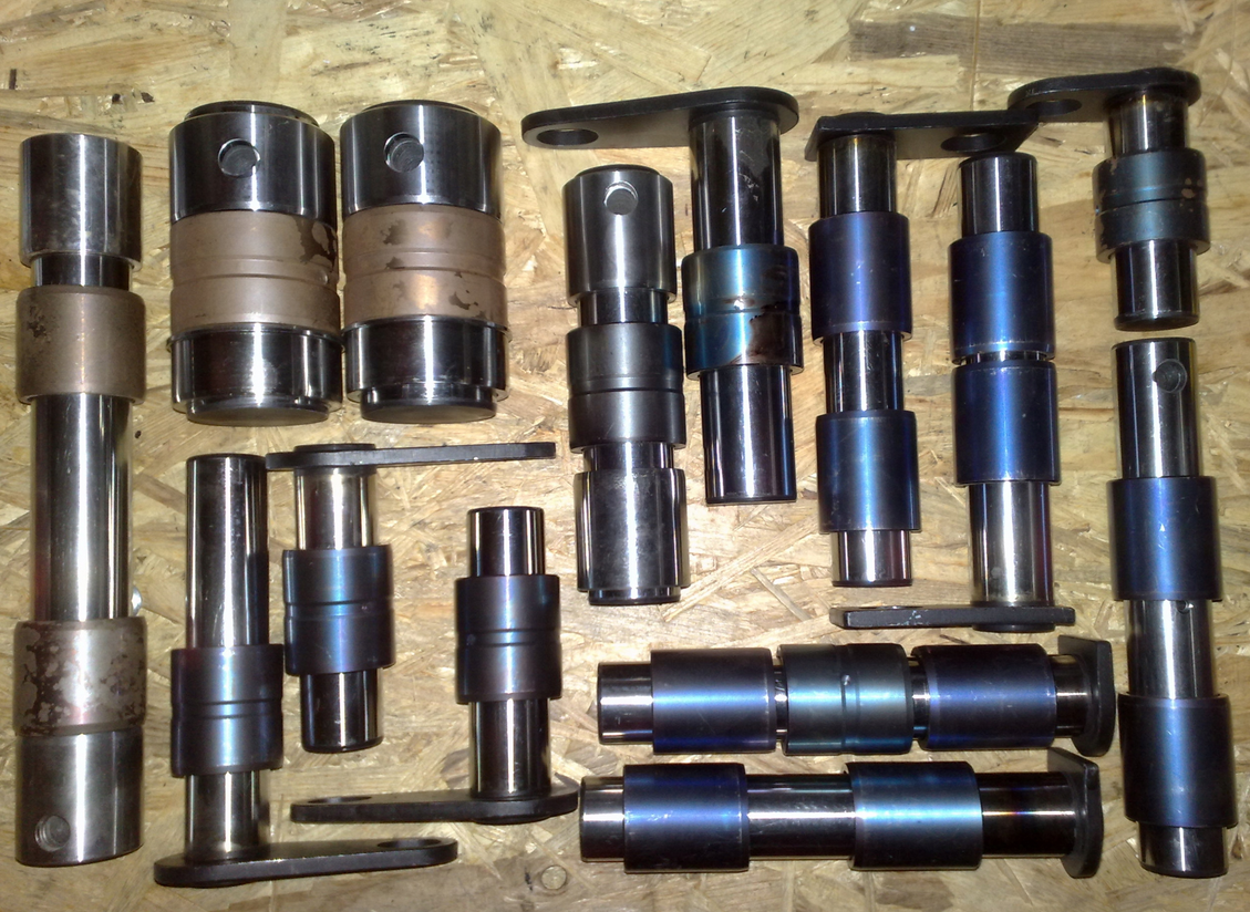 PINY + TULEJE KUBOTA KX 015-4 KX 016-4 KX 018-4 KX 019-4 Zestaw naprawczy wysięgnika