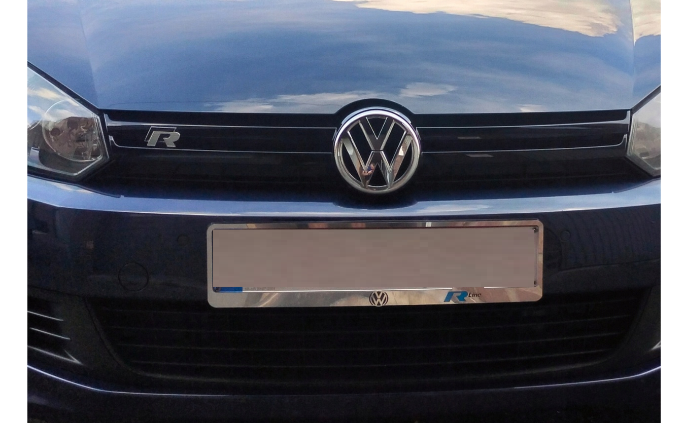 Kennzeichenhalter aus Metall für VW R-Line Kennzeichenhalter aus Metall für VW R-Line