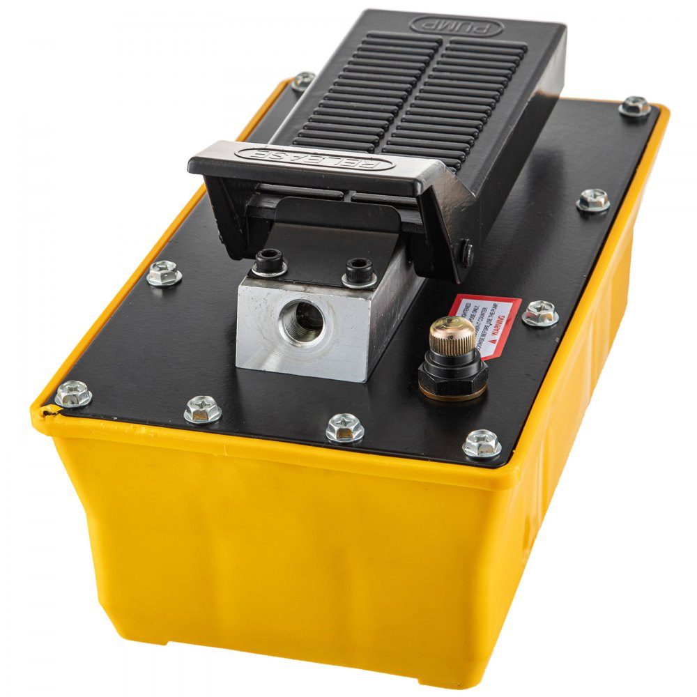 Air Hydraulic Pump, Foot Pump 10,000 PSI, 2.3L Hydraulic Pump with Hose and Spray Gun, 700kg/cm² adjustable pressure and 0.7-1 range for upgrading and moving heavy machinery