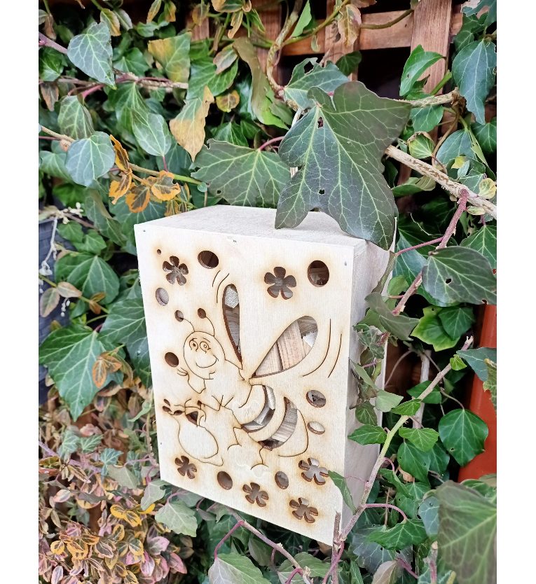 HANDGEMACHTES einzigartiges Insektenhotel Insektenhaus XXL Nistkasten Insekten Bienen Brutkasten