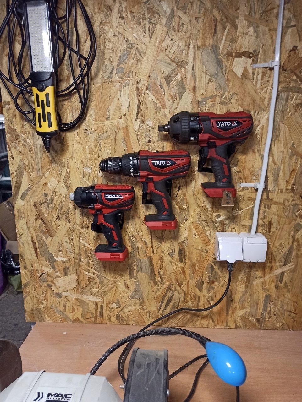 UNIVERSAL DEWALT MAKITA YATO etc. WERKZEUGHALTER Maschinenhalter zur Wandmontage