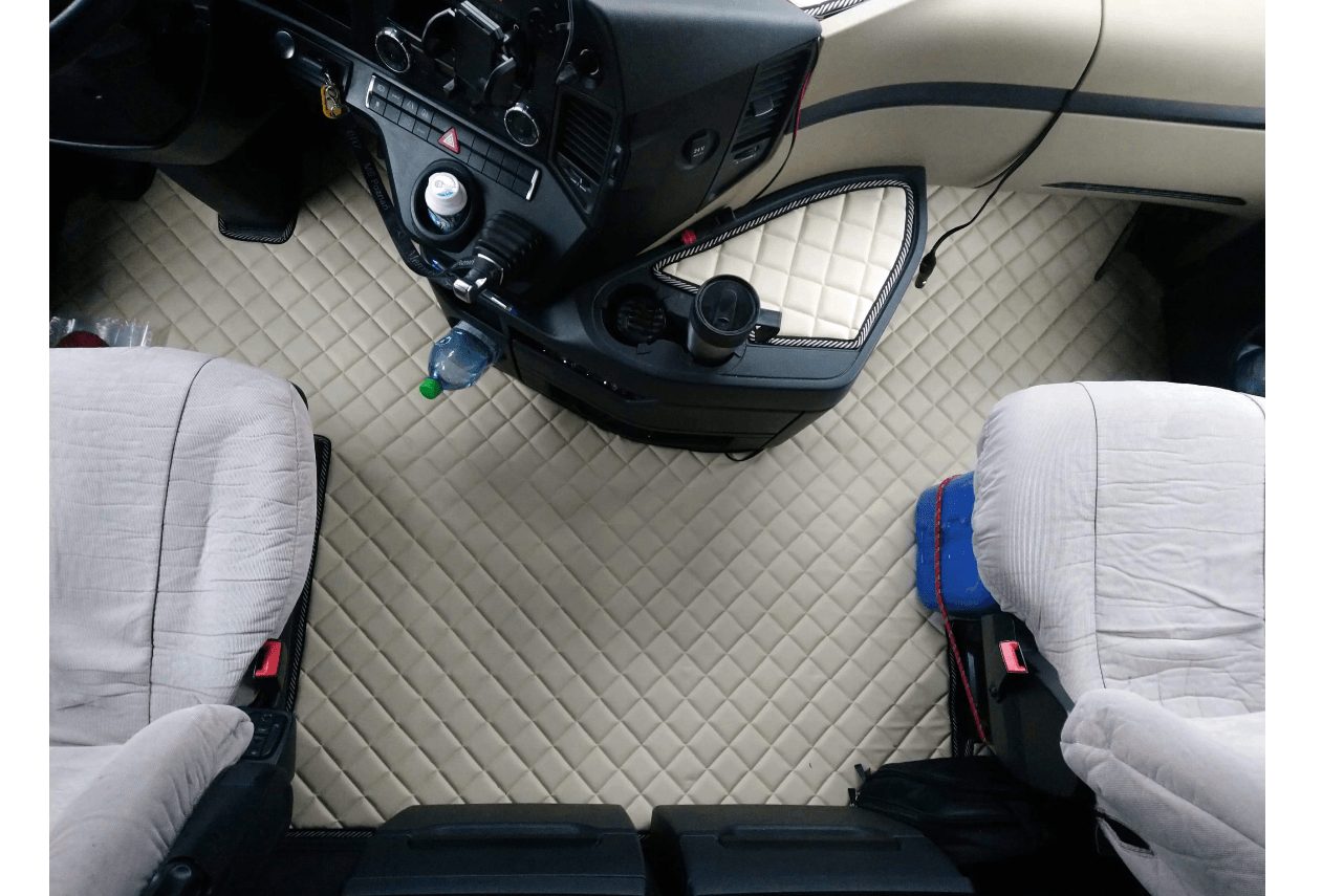 Handmade Mercedes Actros ab MP4 Fußmatten Teppich komplett Set