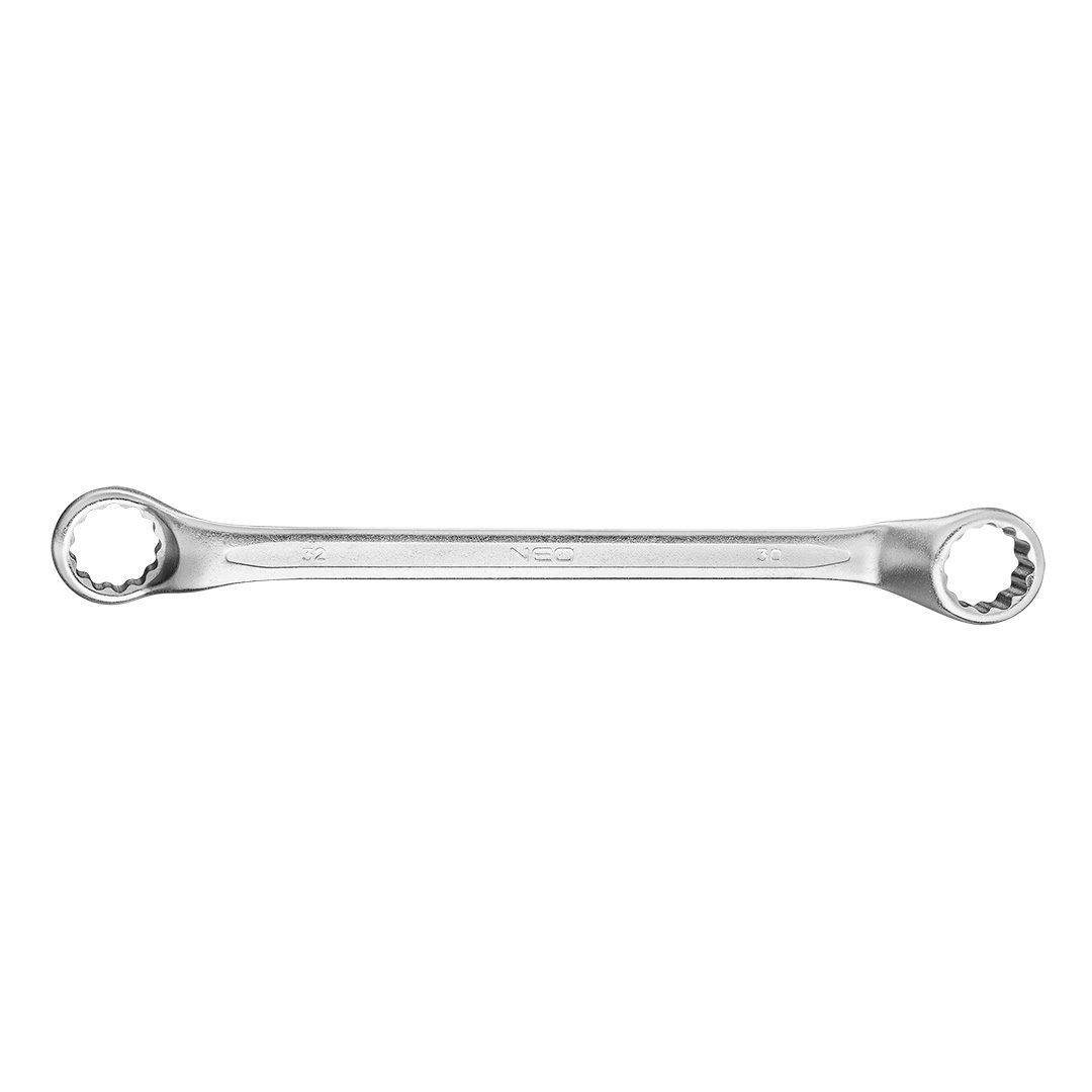 The socket wrench is bent