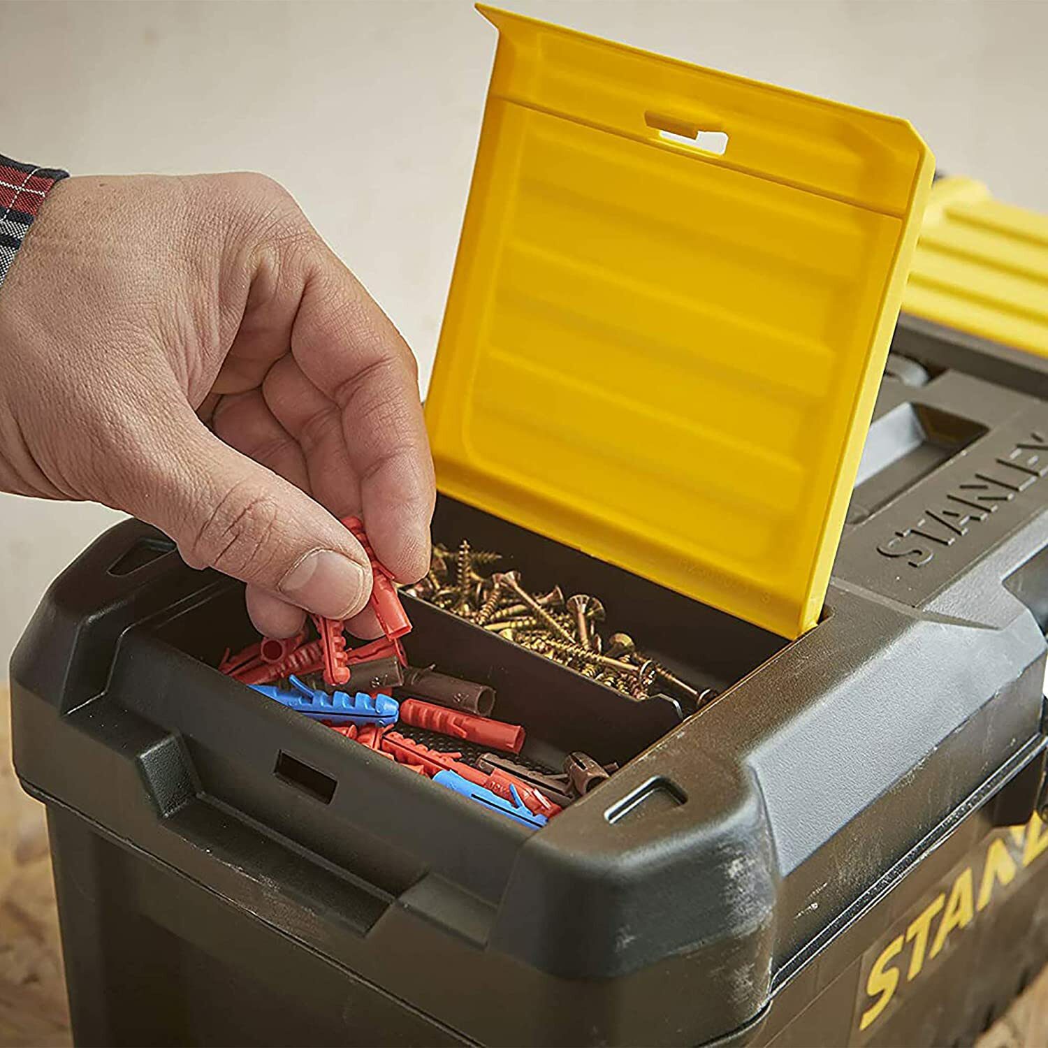 Stanley gereedschapskoffer / gereedschapskoffer (gereedschapskoffer met metalen sluitingen, stevige kunststof organizer voor diverse gereedschappen, koffer met afneembare drager)