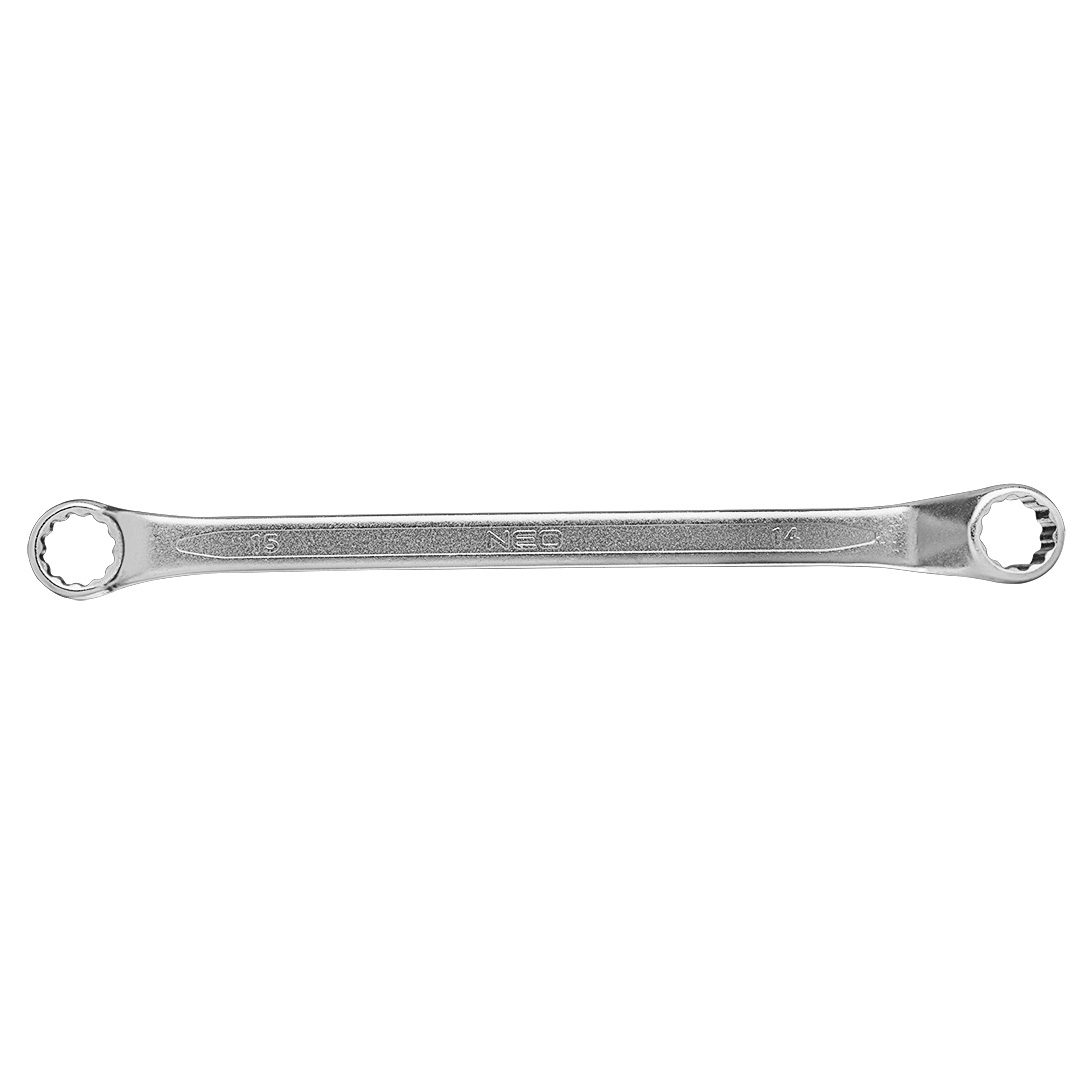 The socket wrench is bent