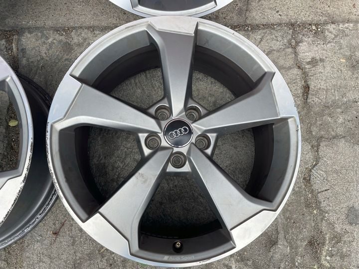 FELGEN 19 5X112 8J ET49 AUDI RS3 ROTOR ORIGINAL 8V0601025FA 8V060102ET 1 Satz mit 4 Felgen
