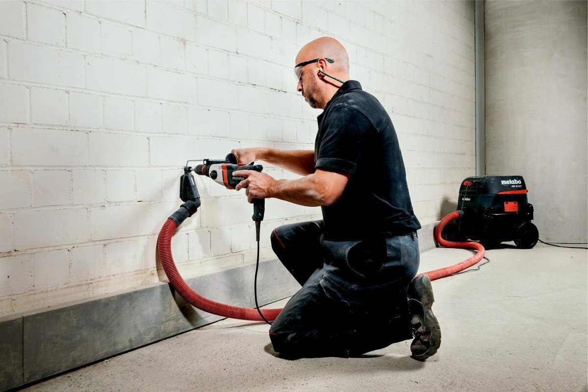 Metabo impact drill SBEV 1300-2 | Keyless drill chuck Futuro Plus, handle, stop, case | VTC full-wave electronics / right-left rotation (1300 W / 44 Nm / speed 0 – 3100/min)