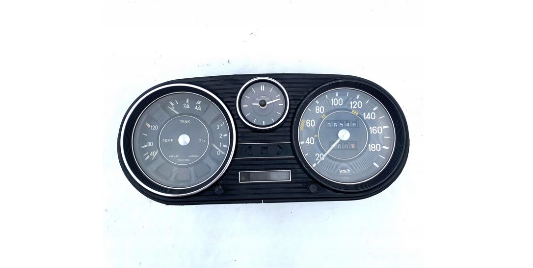 Compteur kilométrique vintage Mercedes W114 W115 1155423201