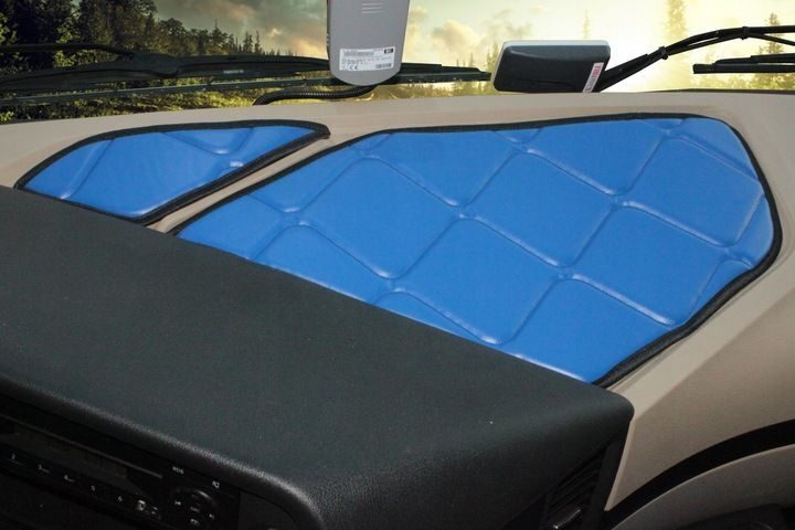 Handgefertigter Mercedes Actros MP4 Fußmatten Teppich Komplettset Leder Blau Komplettset mit Türverkleidungsgriff Starterset