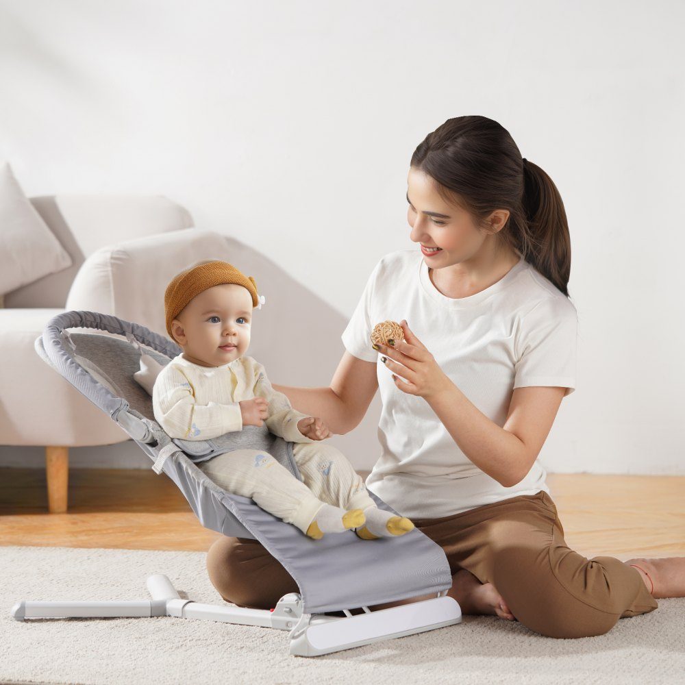 Berceuse pour bébé, balançoire pliante pour bébés de 0 à 9 mois, chaise à bascule avec 2 angles d'inclinaison et barre de jeu rotative, balançoire pour bébé avec sac de voyage pour l'intérieur et l'extérieur, 685x410x600mm