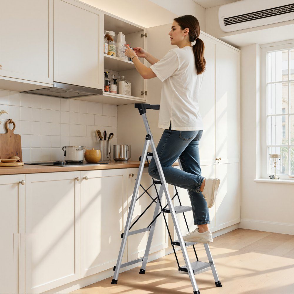 Step Ladder 5 Steps, Folding Ladder with Anti-Slip Steps & Comfortable Handle, Household Ladder Load Capacity 150kg, Aluminum Safety Ladder for Kitchen, Warehouse, Home & Office, Silver