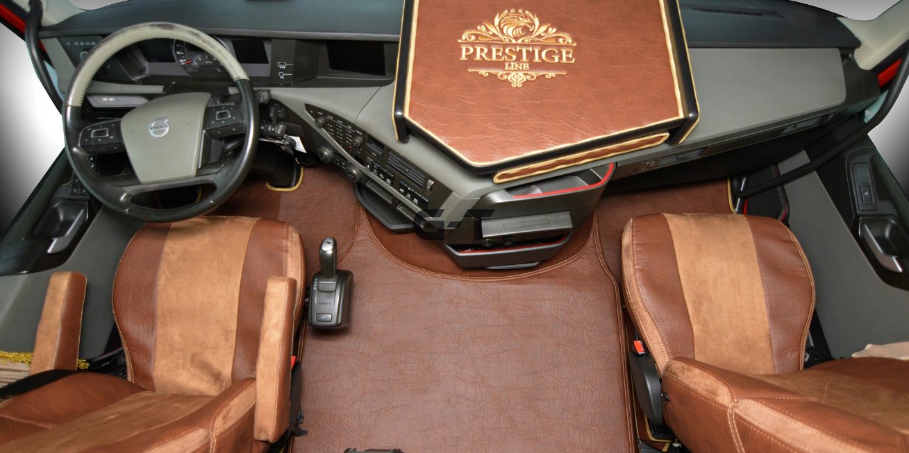 VOLVO FH4 ROBUSTES LEDER-FUSSMATTEN-SET braun