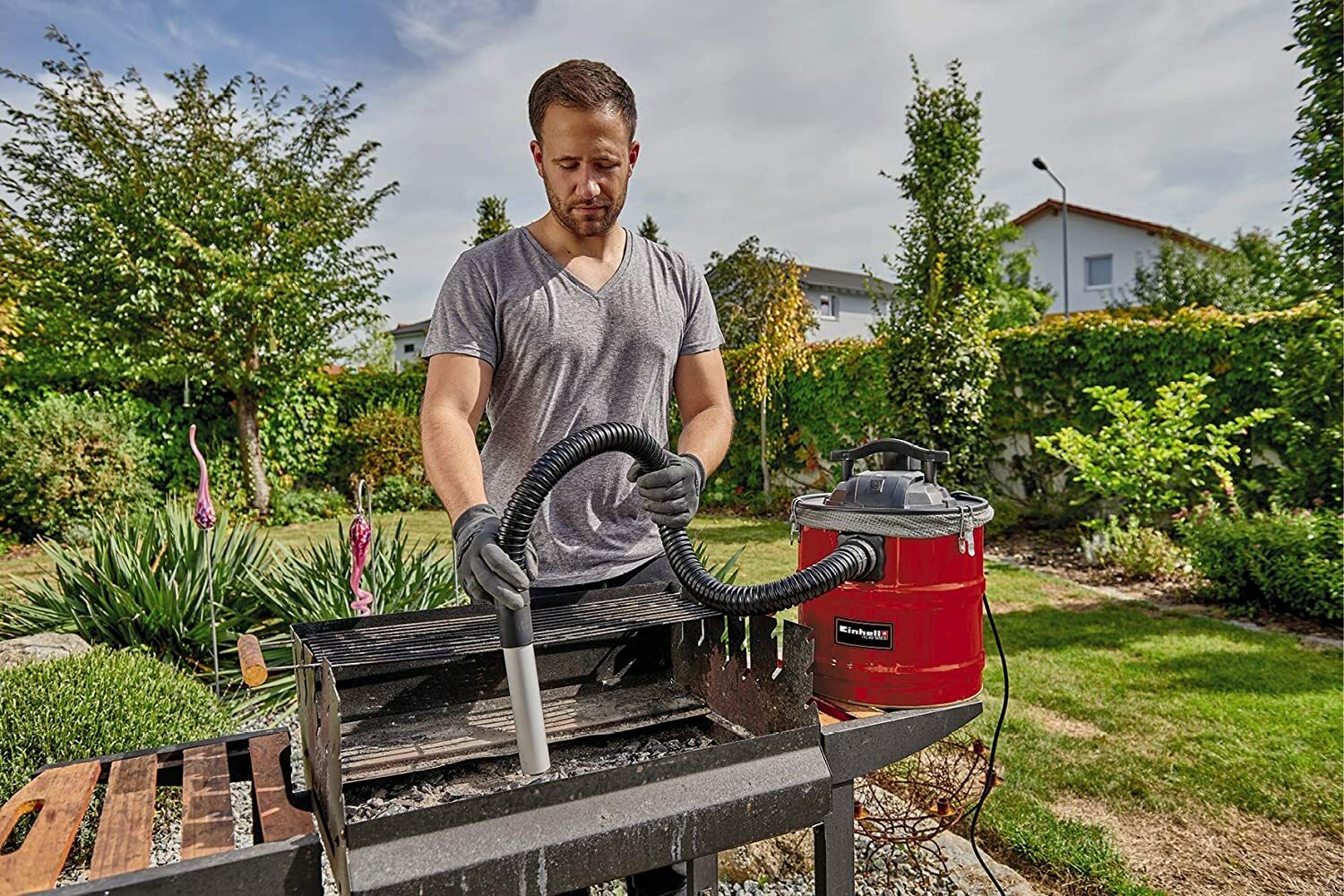 Einhell Aschesauger TC-AV 1618 D (1.200 W, 18 L Auffangbehälter mit Schnellverschlüssen, Faltenfilter + Vorfilter, Blasfunktion, metallverstärkter Saugschlauch + Aluminium-Saugrohr) Einhell Aschesauger TC-AV 1618 D (1.200 W, 18 L Auffangbehälter mit Schnellverschlüssen, Faltenfilter + Vorfilter, Blasfunktion, metallverstärkter Saugschlauch + Aluminium-Saugrohr)