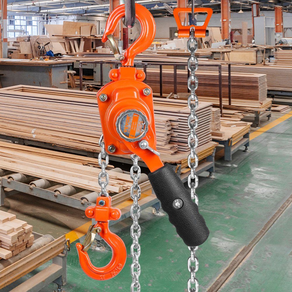 Wciągnik minidźwigniowy Udźwig 0,25 T Wciągnik łańcuchowy Siła uciągu 260 N Zblocze Wysokość podnoszenia 2,80 m Wciągnik zapadkowy Wciągnik stalowy Łańcuch G80 Hamulec z podwójną zapadką Weston Hak obrotowy 360° Ręczny wciągnik łańcuchowy