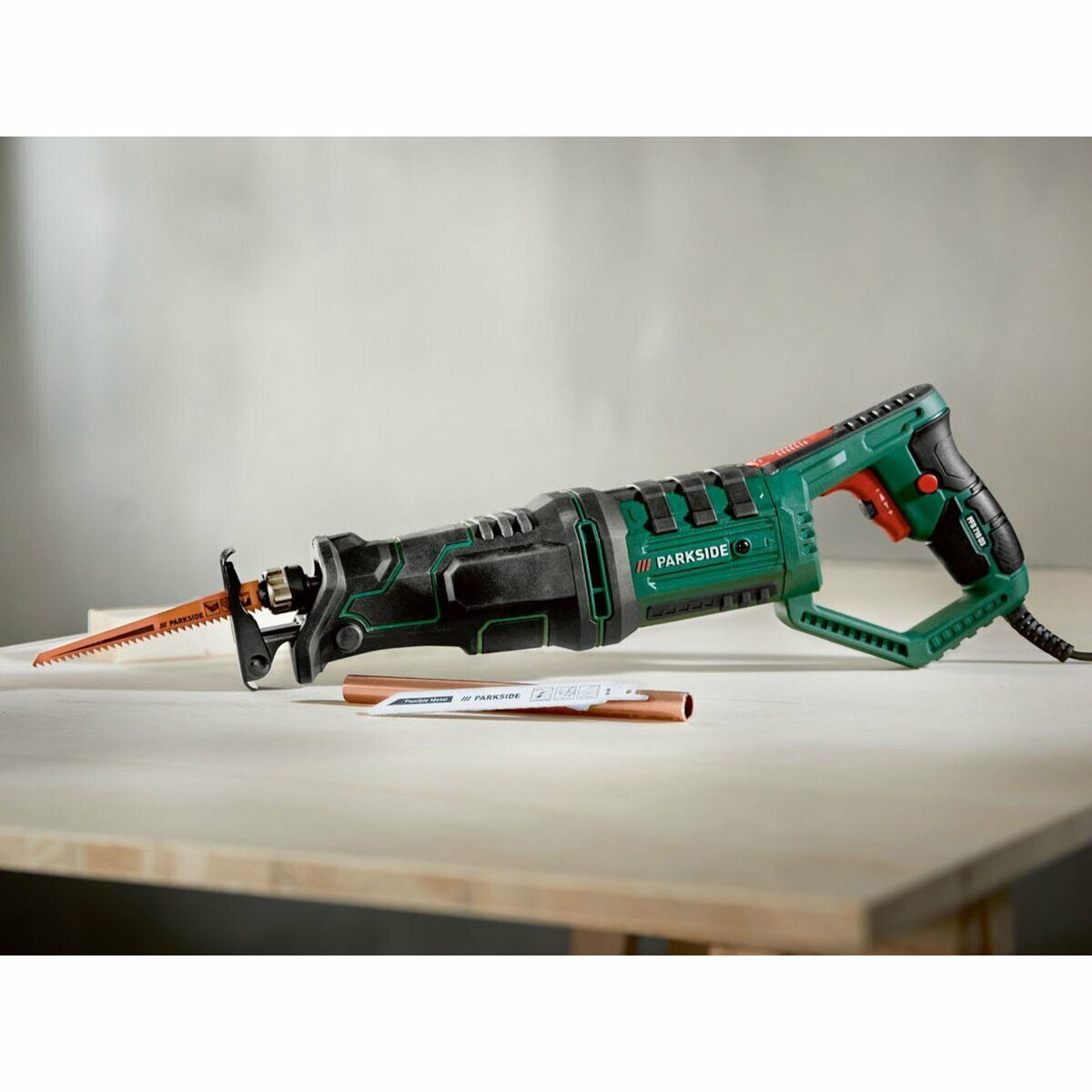 PARKSIDE® reciprocating saw »PFS 710 D3«, extendable base plate