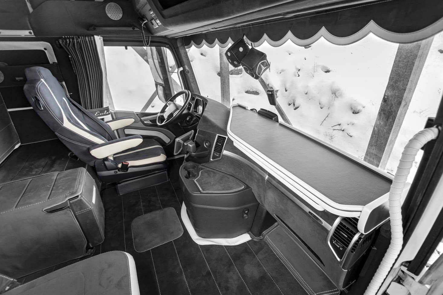 Handcrafted high-quality Actros truck SEAT COVERS Mercedes ACTROS MP4 saloon cabin BEIGE mix complete set
