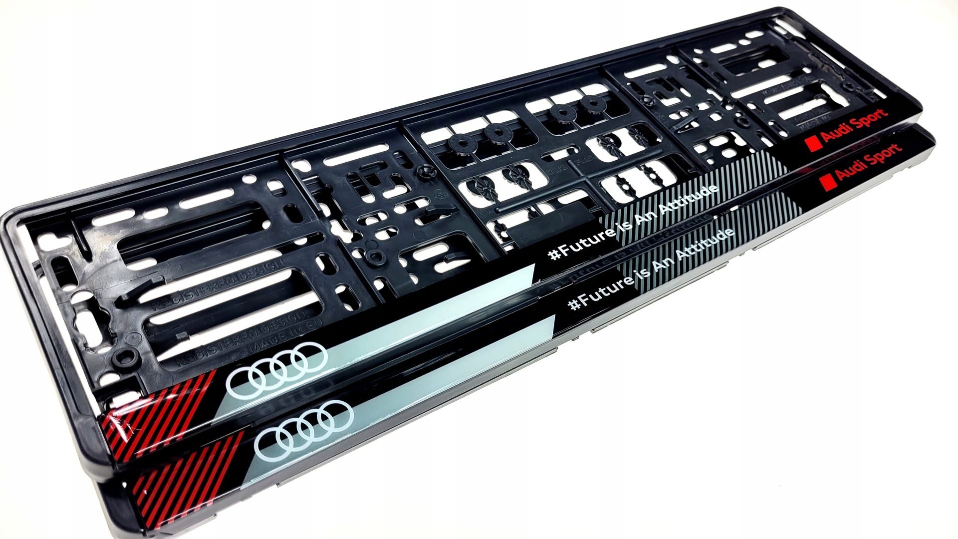 Support de plaque d’immatriculation Audi Sport – l’avenir est une attitude