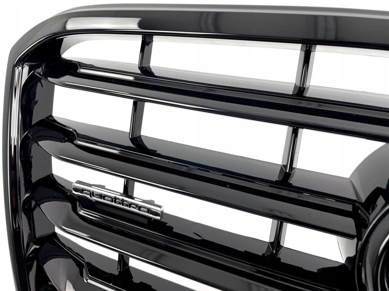 GRILLE AUDI A8 D4 4H 2010-2014 4H0853651HT94 – Réf. HT-16040