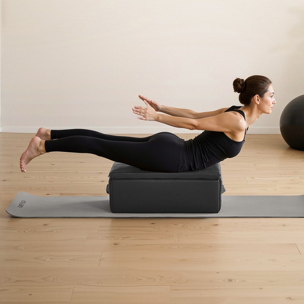 Pilates Reformer Box (625 x 435 x 240 mm) Boîte de siège Pilates Reformer pour exercices, accessoires de Pilates en PU et bois de haute qualité, améliore la force, l'équilibre, l'amplitude de mouvement, noir