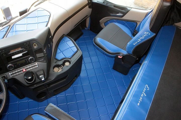 Handgefertigter Mercedes Actros MP4 Fußmatten Teppich Komplettset Leder Blau Komplettset mit Türverkleidungsgriff Starterset