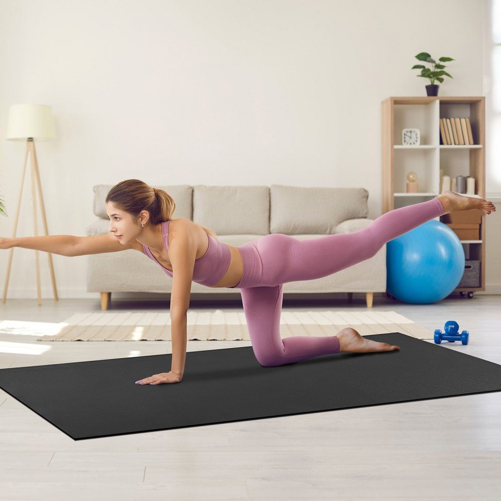 Trainingsmatte, rutschfeste Premium-Yogamatte mit hoher Dichte, Übungs-Yogamatte für Männer und Frauen, Fitness- und Trainingsmatte mit Tasche und Gurt, für alle Arten von Heim-Yoga, Pilates und Bodentraining (2,4 x 1,8 m)