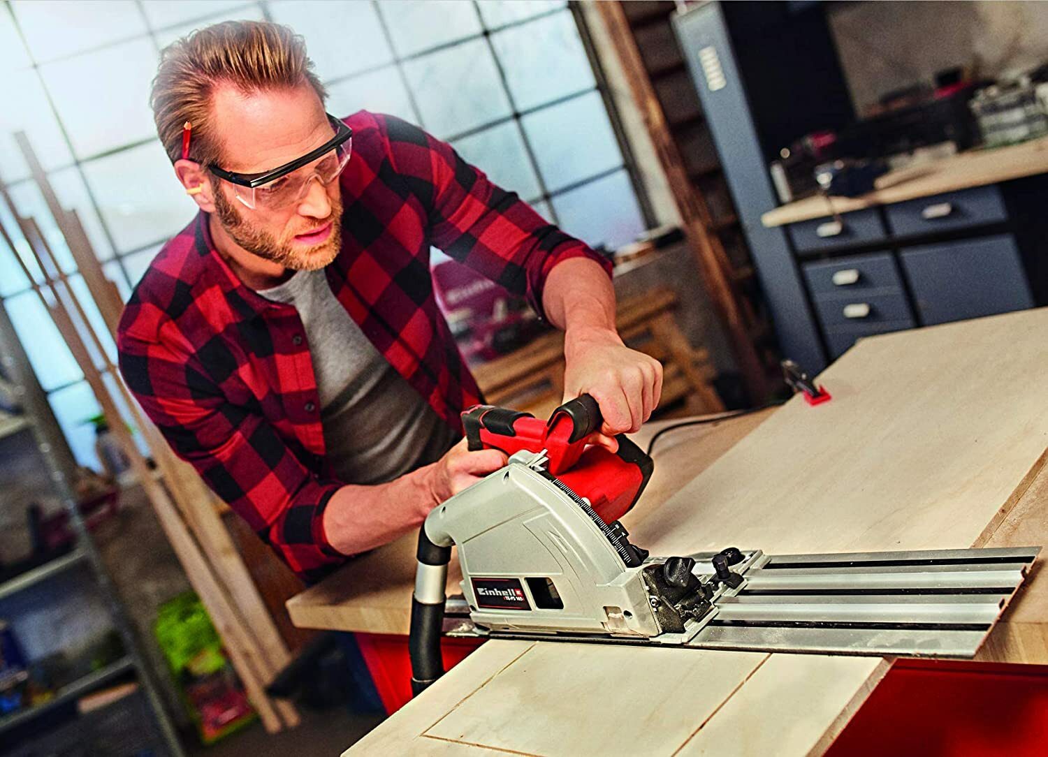 Einhell Tauchsäge TE-PS 165 (1.200 Watt, werkzeuglose Einstellung für Schnitttiefe + Neigungswinkel, hochwertiges Hartmetall-Sägeblatt, Sägeblattarretierung)