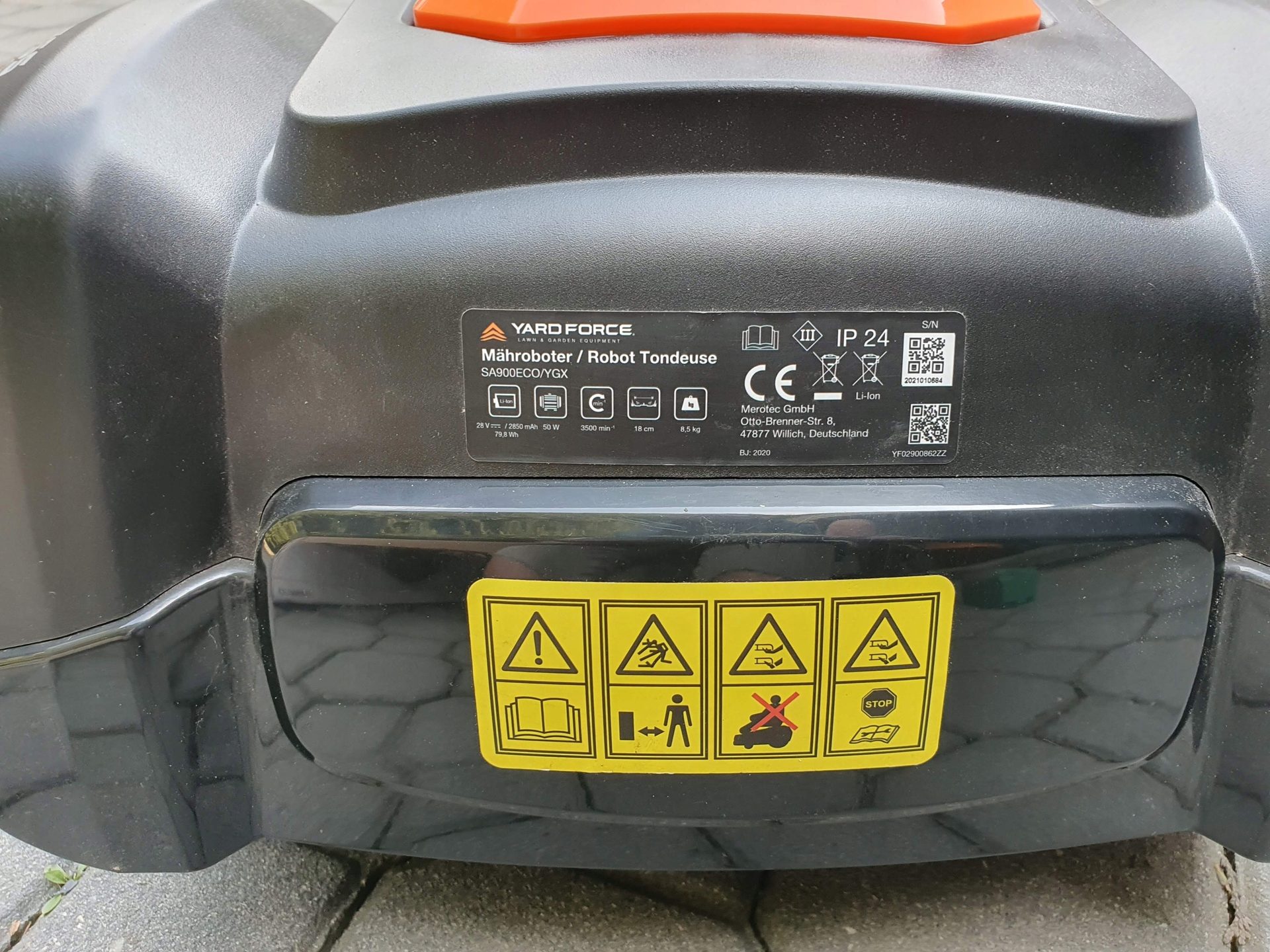 YARD FORCE SA900ECO ROBOTMAAIER defect voor reserveonderdelen