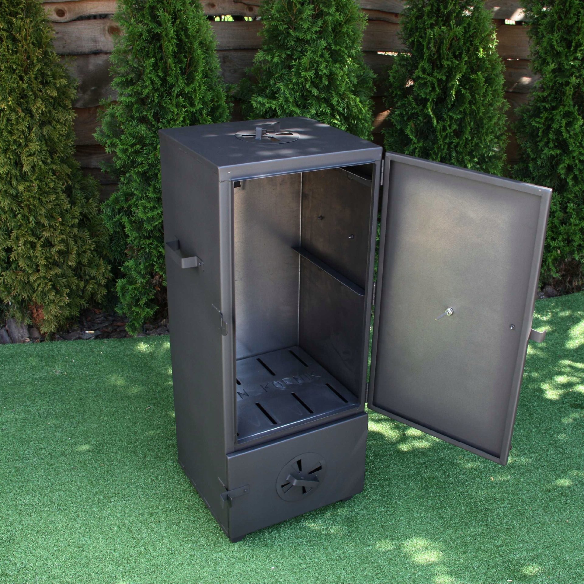 Handcrafted freestanding smoker complete in an XXXL starter set