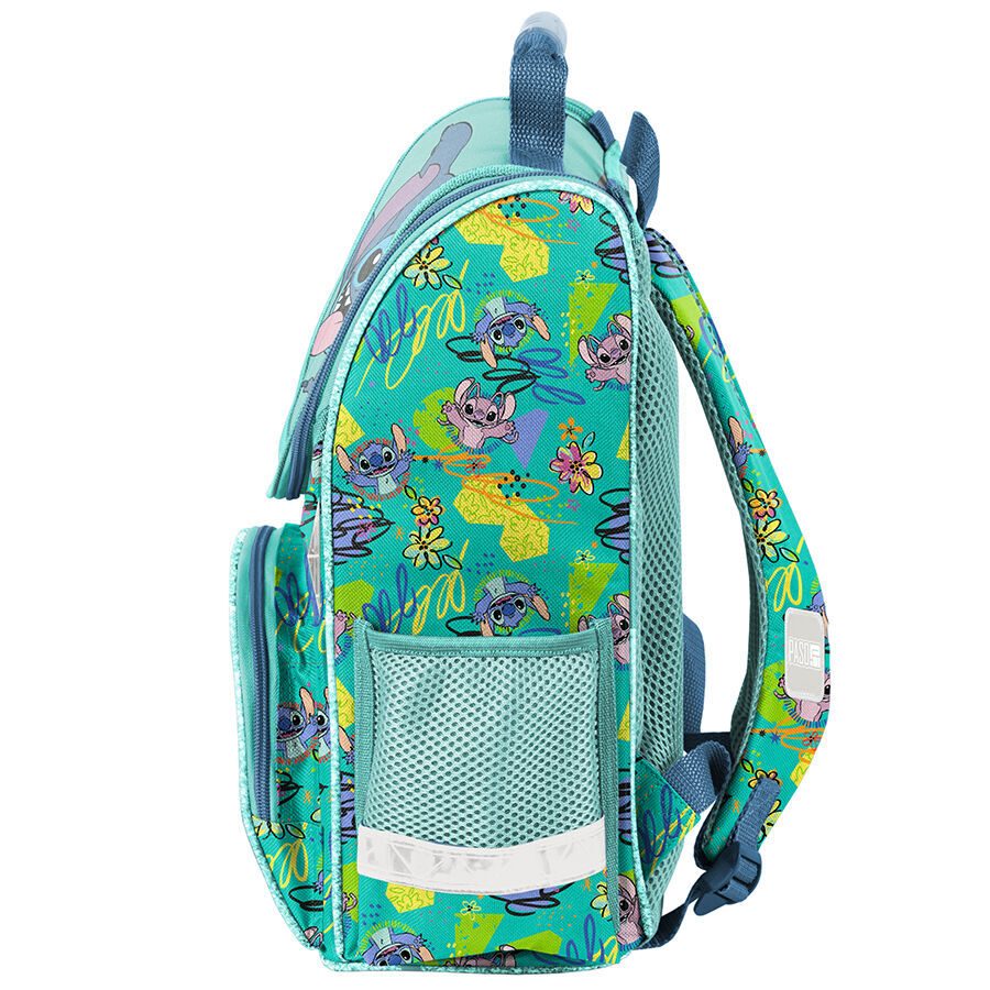 Cône d'école brodé de fleurs avec des fleurs