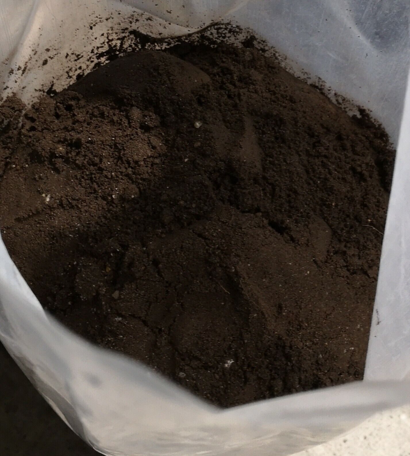 Mutterboden 25 kg Mutterboden gesiebt Pflanzenerde Gartenerde Beetboden Mutterboden 0-10 mm
