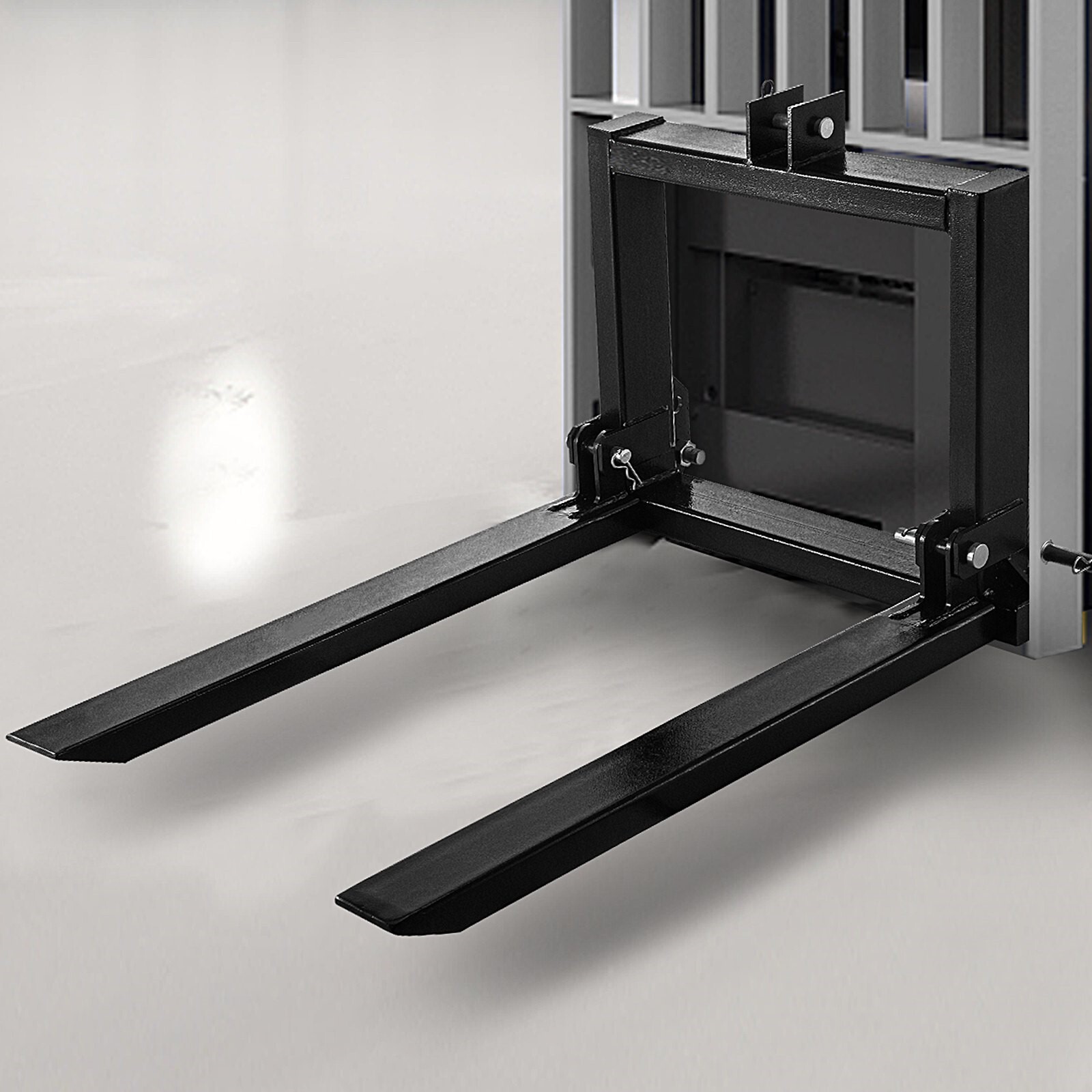 Forklift fork extension steel 1000kg load capacity CAT1 /CAT2 structure 78x61x25cm pallet truck 20kg lifting pallet 3-point connection Suitable for all transport and forwarding vans Forklift fork extension steel 1000kg load capacity CAT1 /CAT2 structure 78x61x25cm pallet truck 20kg lifting pallet 3-point connection Suitable for all transport and forwarding vans