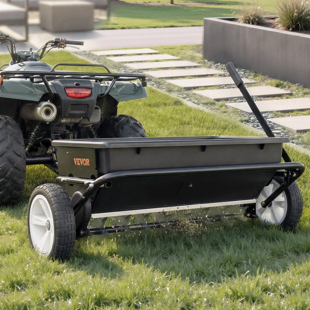Anhänger-Rasenbelüfter 81 cm Streubreite, Streuer mit Universalkupplung, Gartensämaschine & Bodenbelüfter mit 45 kg Fassungsvermögen & 10 Zoll Rädern, Vertikutierer für ATVs & UTVs