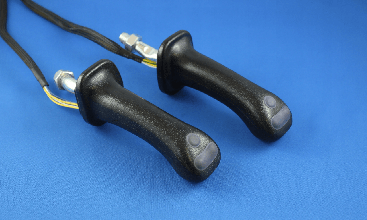 2x joystick set for mini excavators - KUBOTA, JCB, CAT (with 3 buttons) 2x joystick set for mini excavators - KUBOTA, JCB, CAT (with 3 buttons)