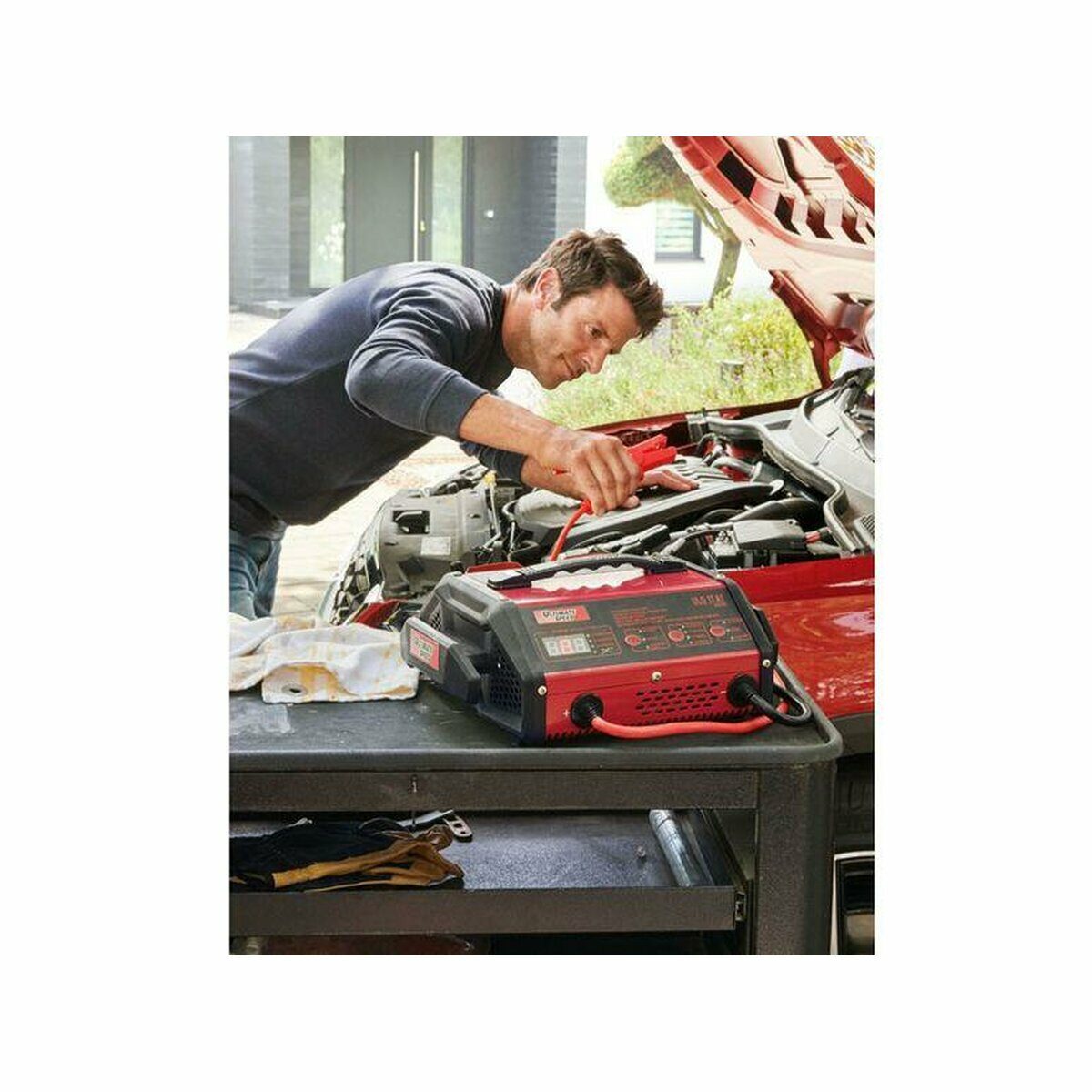Motorrad-Autobatterieladegerät mit Starthilfefunktion 12V 6V / 8-210 Ah ULG 17 A1