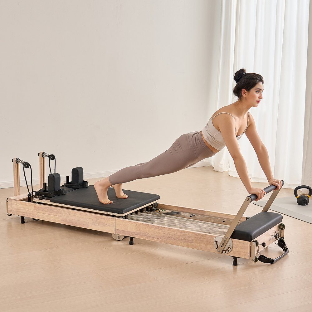 Zusammenklappbares Pilates-Reformer-Trainingsgerät aus Gummibaumholz für das Fitnessstudio zu Hause, Pilatesbett mit zwei Widerständen – Feder und Kordel, Ausrüstung mit Sitzbox, bis zu 400 Pfund