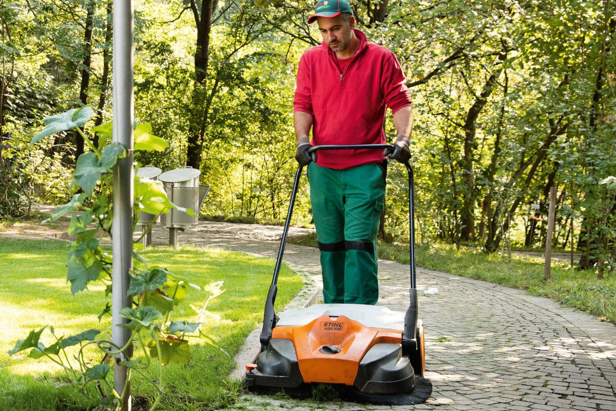 Balayeuse sans fil Stihl KGA 770