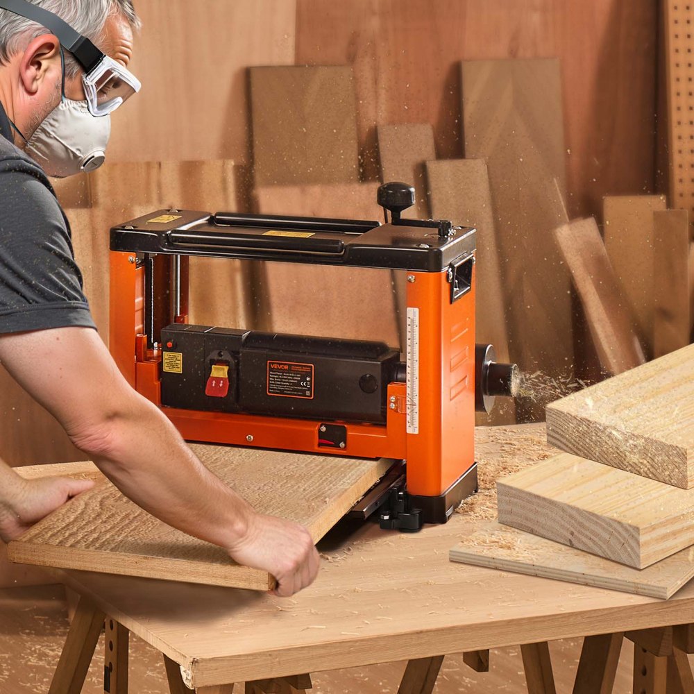 Raboteuse, Trèfle, Table de travail 330 mm, Raboteuse, 2 kW, Vitesse moteur 23 500 tr/min, Rouleaux doubles, Protection contre le renversement, Travail du bois à vitesse unique, pour bois durs et résineux Raboteuse, Trèfle, Table de travail 330 mm, Raboteuse, 2 kW, Vitesse moteur 23 500 tr/min, Rouleaux doubles, Protection contre le renversement, Travail du bois à vitesse unique, pour bois durs et résineux