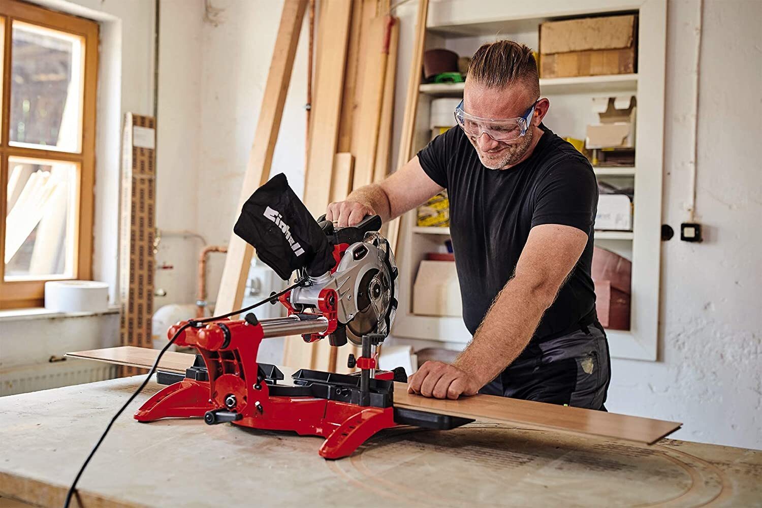 Einhell Zug-Gehrungssäge TC-SM 2131/1 Dual (1.500 W, Ø210 x Ø30 mm Sägeblatt, 31 cm/21 cm Schnittbreite 90°/45°, Neuheit 2020, Zugfunktion, Klemmvorrichtung, inkl. Hartmetall-Sägeblatt)