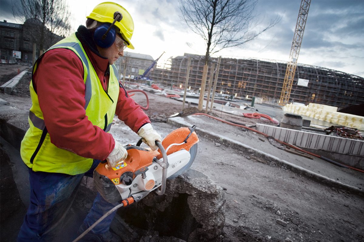 Stihl TS 420 Betonschneider (4,4 PS, Blattdurchmesser 350 mm), universeller leichter Benzinschneider Motorflex